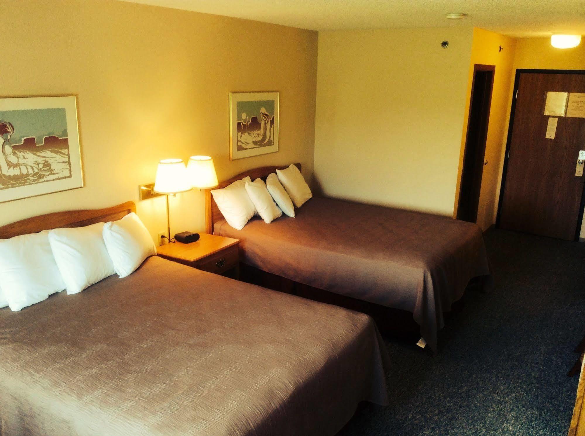 Deerwood Forty Club Inn المظهر الخارجي الصورة