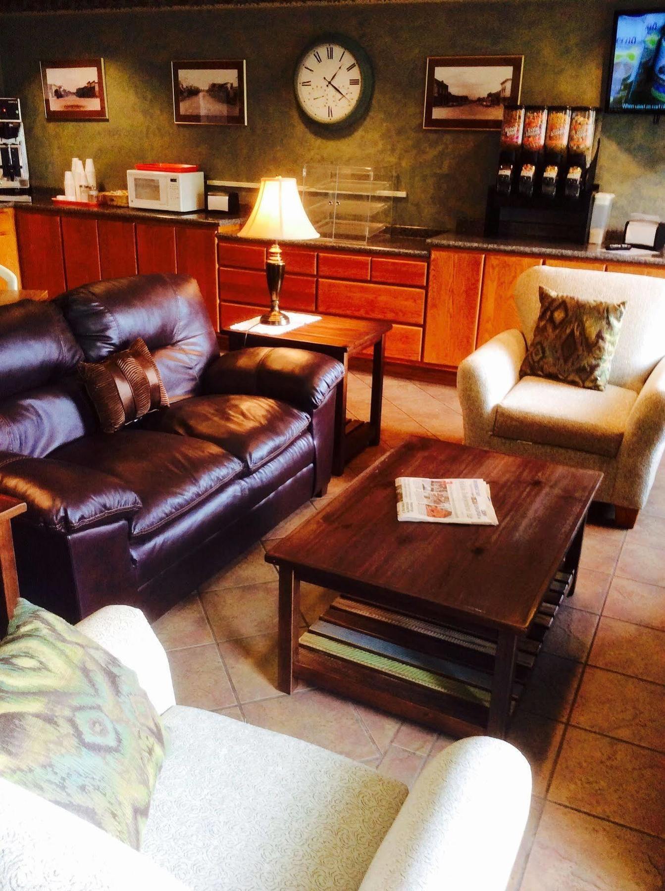 Deerwood Forty Club Inn المظهر الخارجي الصورة