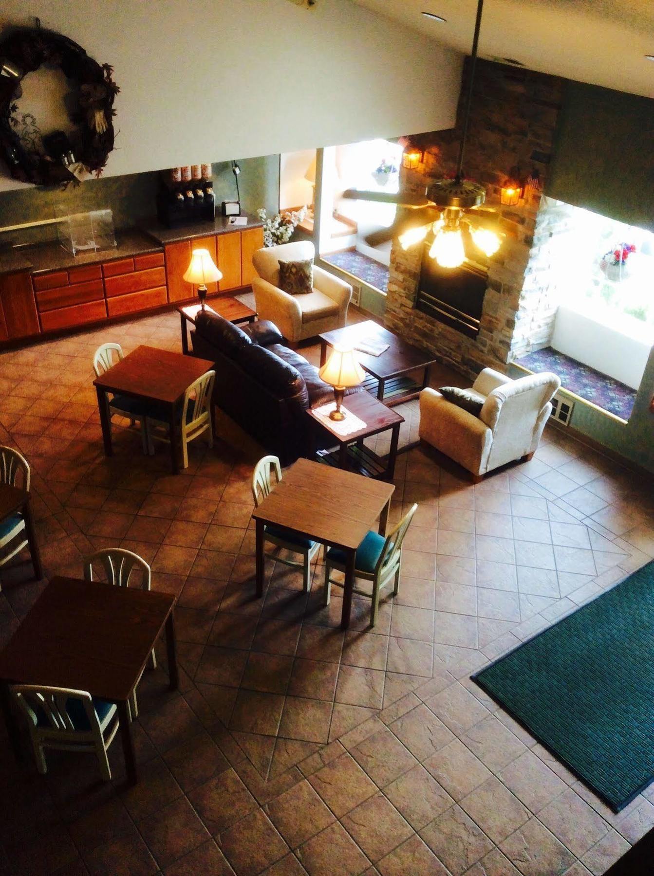 Deerwood Forty Club Inn المظهر الخارجي الصورة